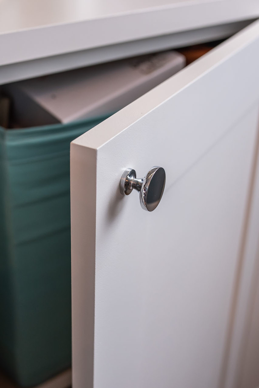 handmade white shaker door with chrome handle detail hertfordshire